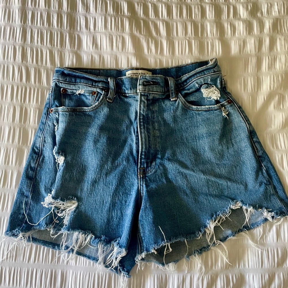 Abercrombie & Fitch Frayed Hem Jean Shorts
